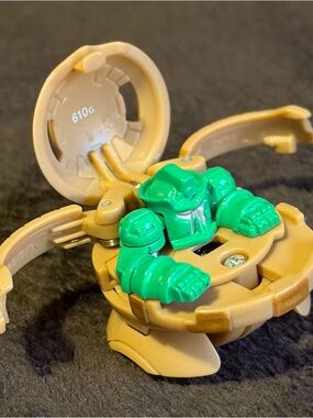 Bakugan Subterra Hammer Gorem 610G